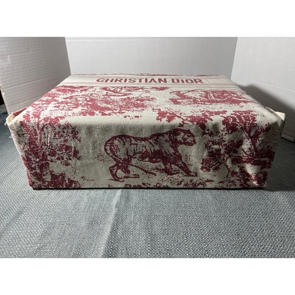 Christian Dior Red and White Tote Bag - Picture 5 of 11